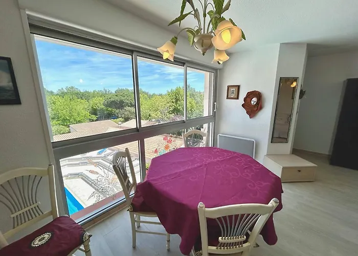 T2 Avec Piscine Et Garage Au Centre-plage D'argeles-sur-mer - Fr-1-388-212