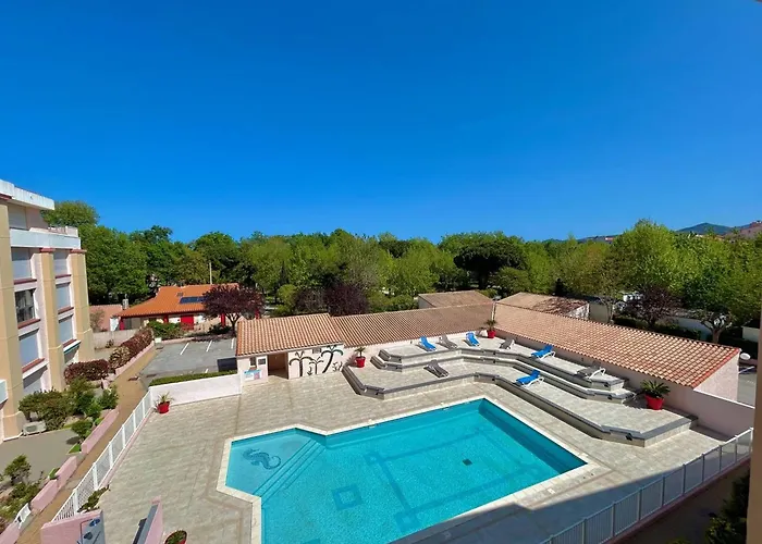 T2 Avec Piscine Et Garage Au Centre-plage D'argeles-sur-mer - Fr-1-388-212 Apartment *